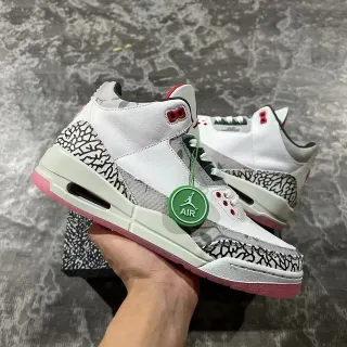Tênis de basquete Air Jordan 3 com estampa de elefante branca e sola rosa
