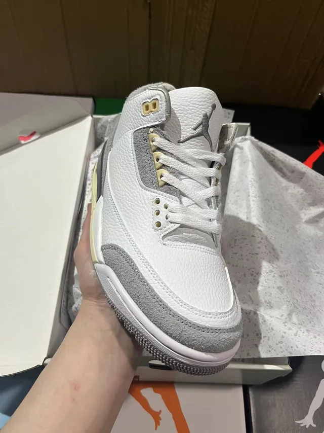 Air Jordan 3 Branco Cinza Creme Tênis de Basquete 2