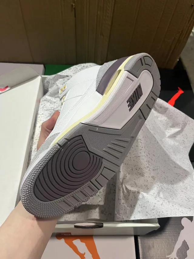 Air Jordan 3 Branco Cinza Creme Tênis de Basquete 4
