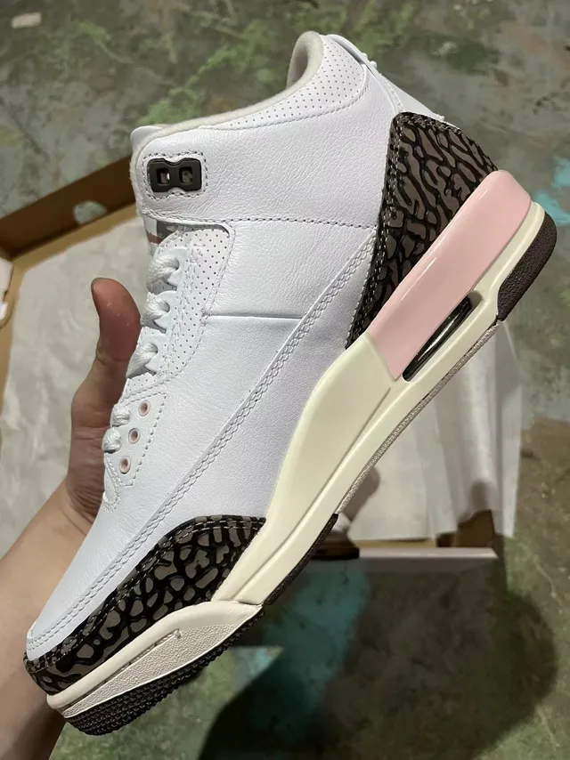 Zapatillas de baloncesto Air Jordan 3 blanco y rosa con estampado de elefante 3