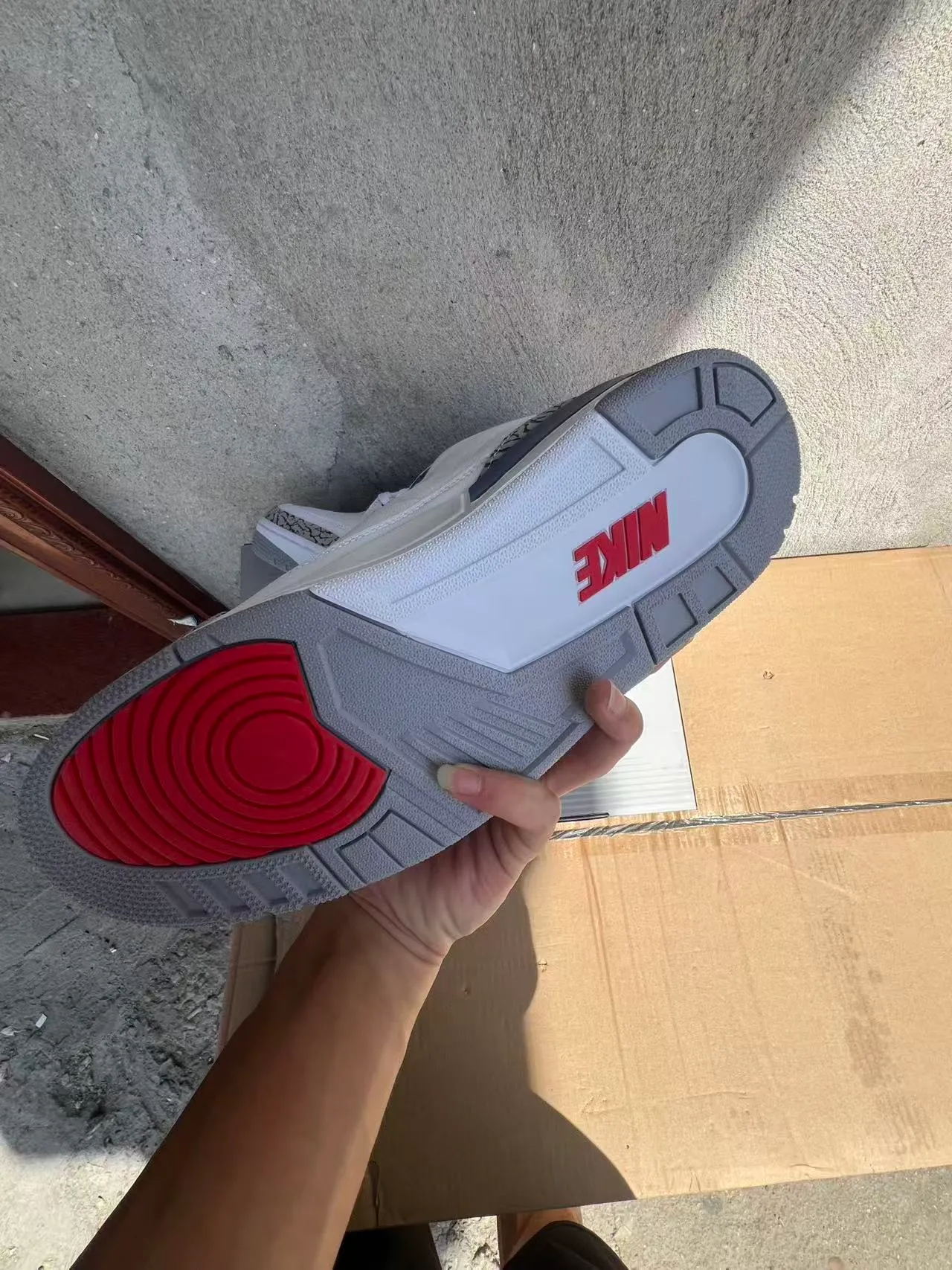 Air Jordan 3 白色皇家蓝爆裂纹篮球鞋 8
