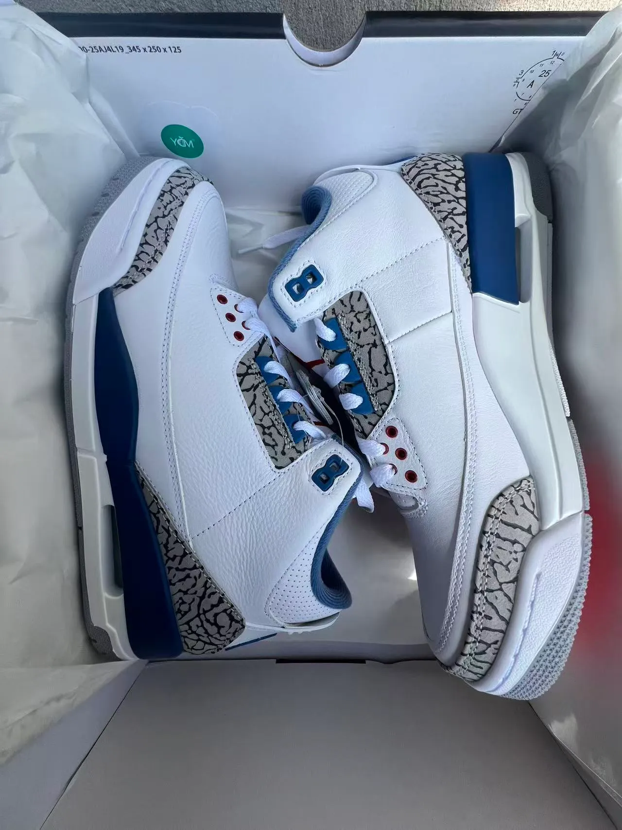 Air Jordan 3 白色皇家蓝爆裂纹篮球鞋 10