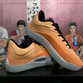 Tênis de basquete Air Jordan 37 laranja e preto