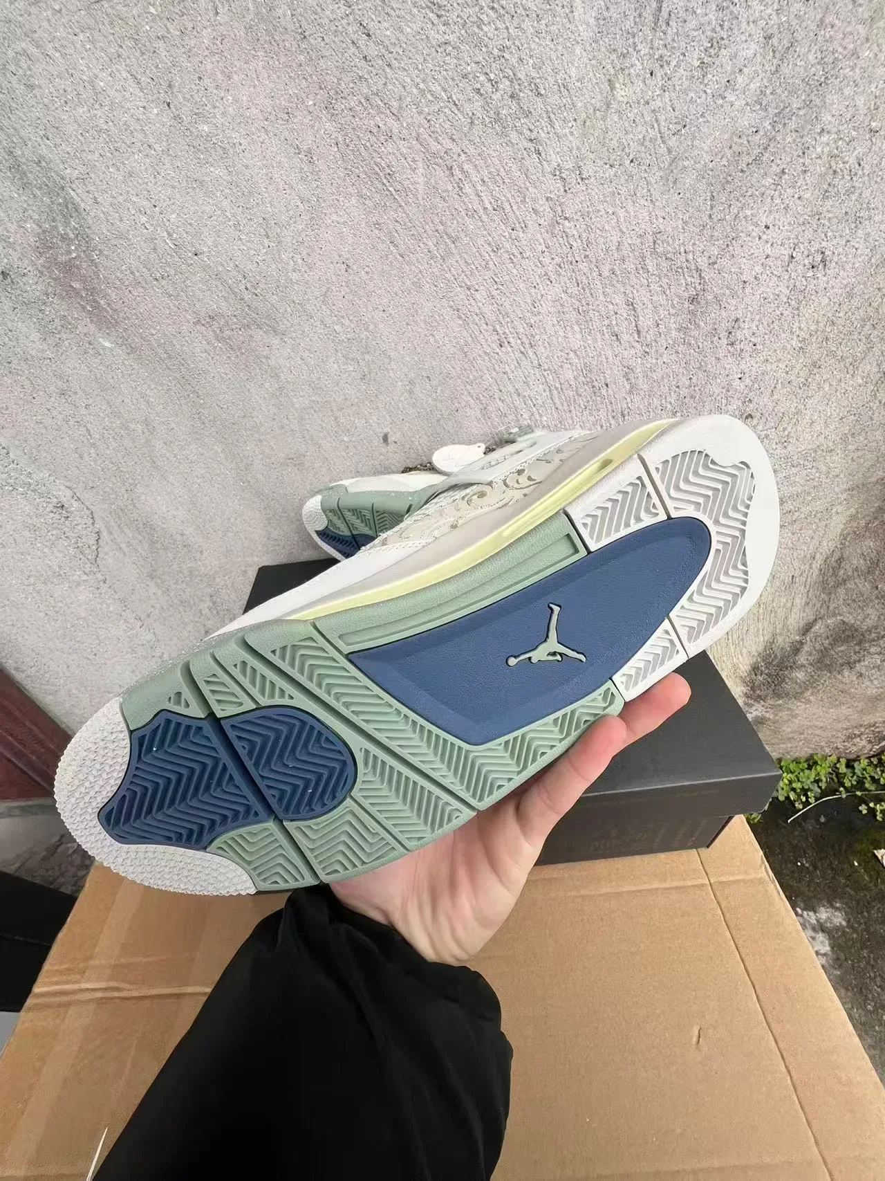 Air Jordan 4 طباعة زهورية Off-White Sage Green أحذية كرة السلة 6