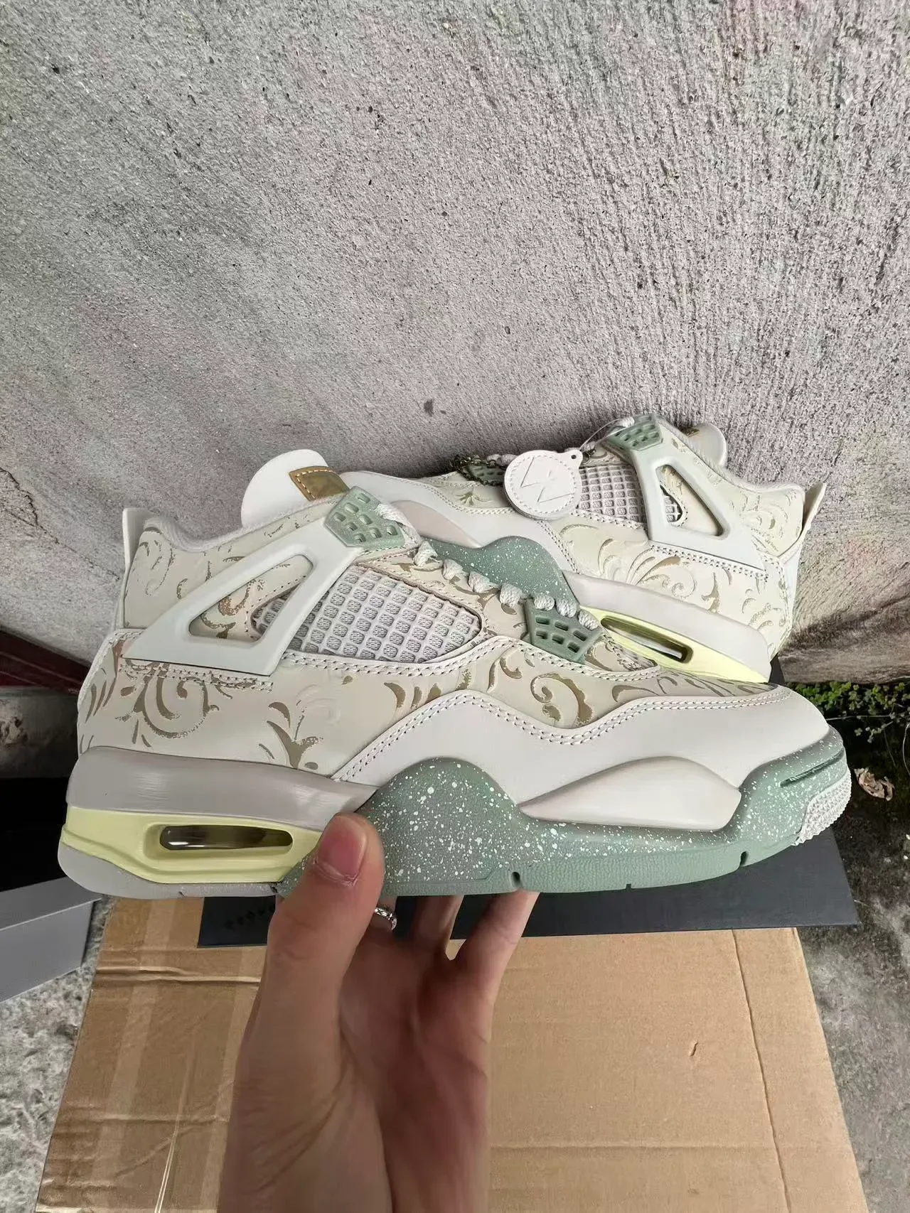 Air Jordan 4 طباعة زهورية Off-White Sage Green أحذية كرة السلة 7