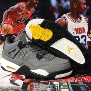 Tênis de basquete Air Jordan 4 cinza e amarelo