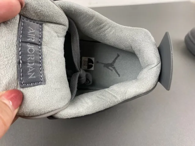 Zapatillas de baloncesto Air Jordan 4 gris monocromático 7