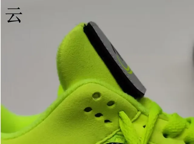 Zapatillas de baloncesto de caña alta Air Jordan 4 amarillo neón 3
