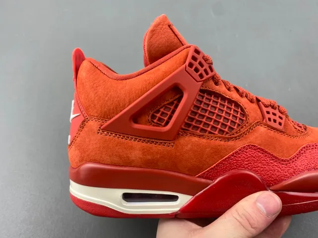 Tênis de basquete de cano alto Air Jordan 4 em camurça vermelha 3