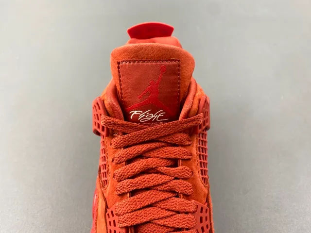 Tênis de basquete de cano alto Air Jordan 4 em camurça vermelha 6