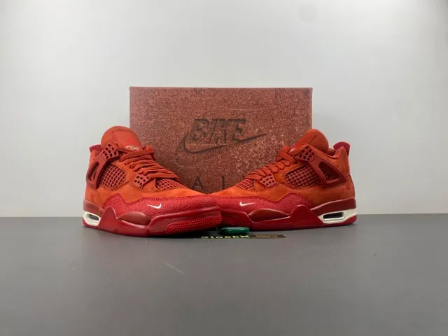 Tênis de basquete de cano alto Air Jordan 4 em camurça vermelha 13