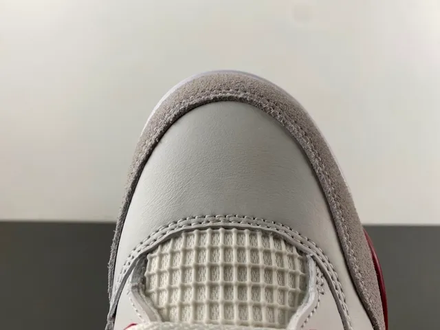 Tênis de basquete Air Jordan 4 branco vermelho goma 5
