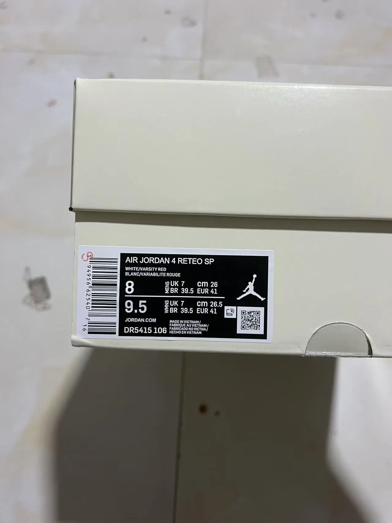 Tênis de basquete Air Jordan 4 branco e vermelho sola de borracha 10