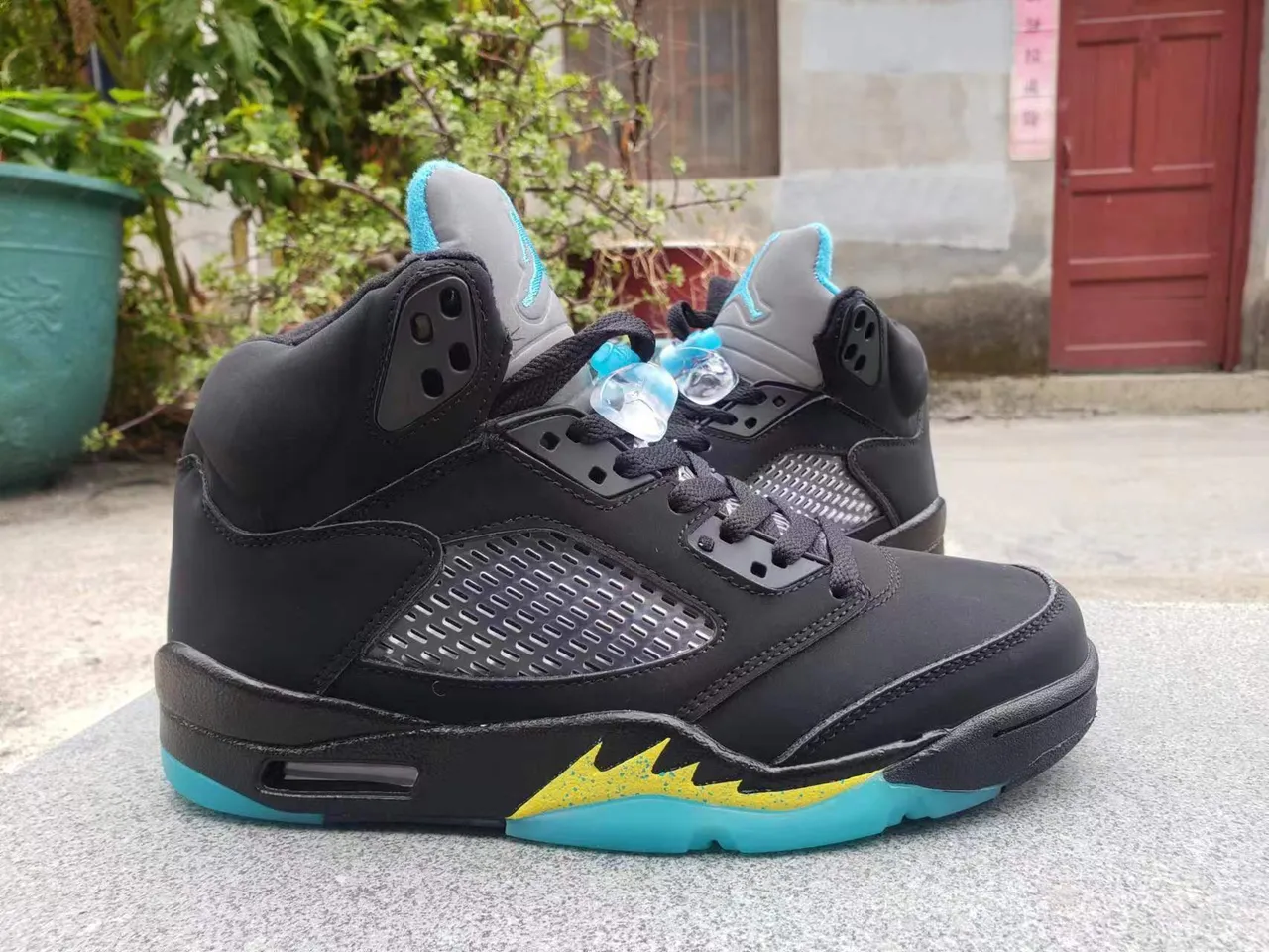 Tênis de basquete Air Jordan 5 preto turquesa amarelo chama 3