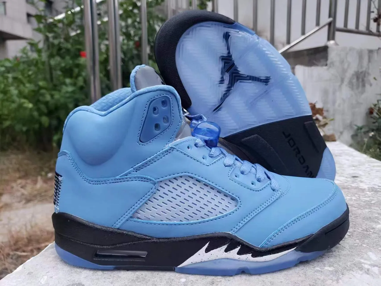 Air Jordan 5 Sky Blue أحذية كرة السلة 4