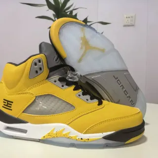 Air Jordan 5 Tênis de basquete amarelo preto branco