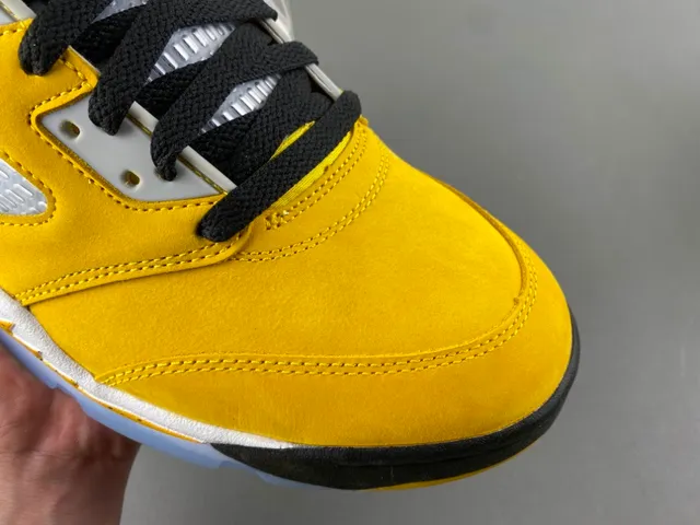 Air Jordan 5 Amarillo Negro Blanco Zapatillas de Baloncesto 2