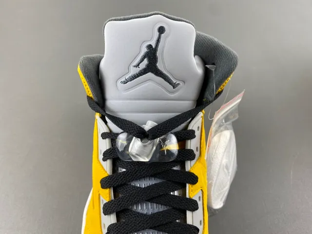 Air Jordan 5 Amarillo Negro Blanco Zapatillas de Baloncesto 6