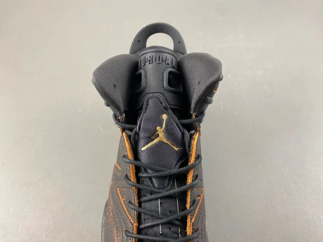 حذاء كرة السلة Air Jordan 6 بتأثير معتق ولون أسود وبني وباتينا 6