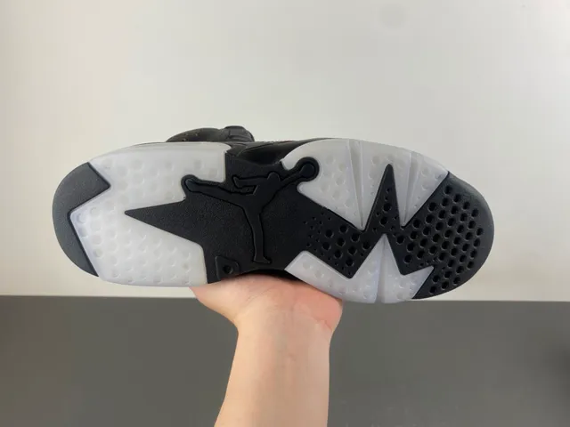حذاء كرة السلة Air Jordan 6 بتأثير معتق ولون أسود وبني وباتينا 9
