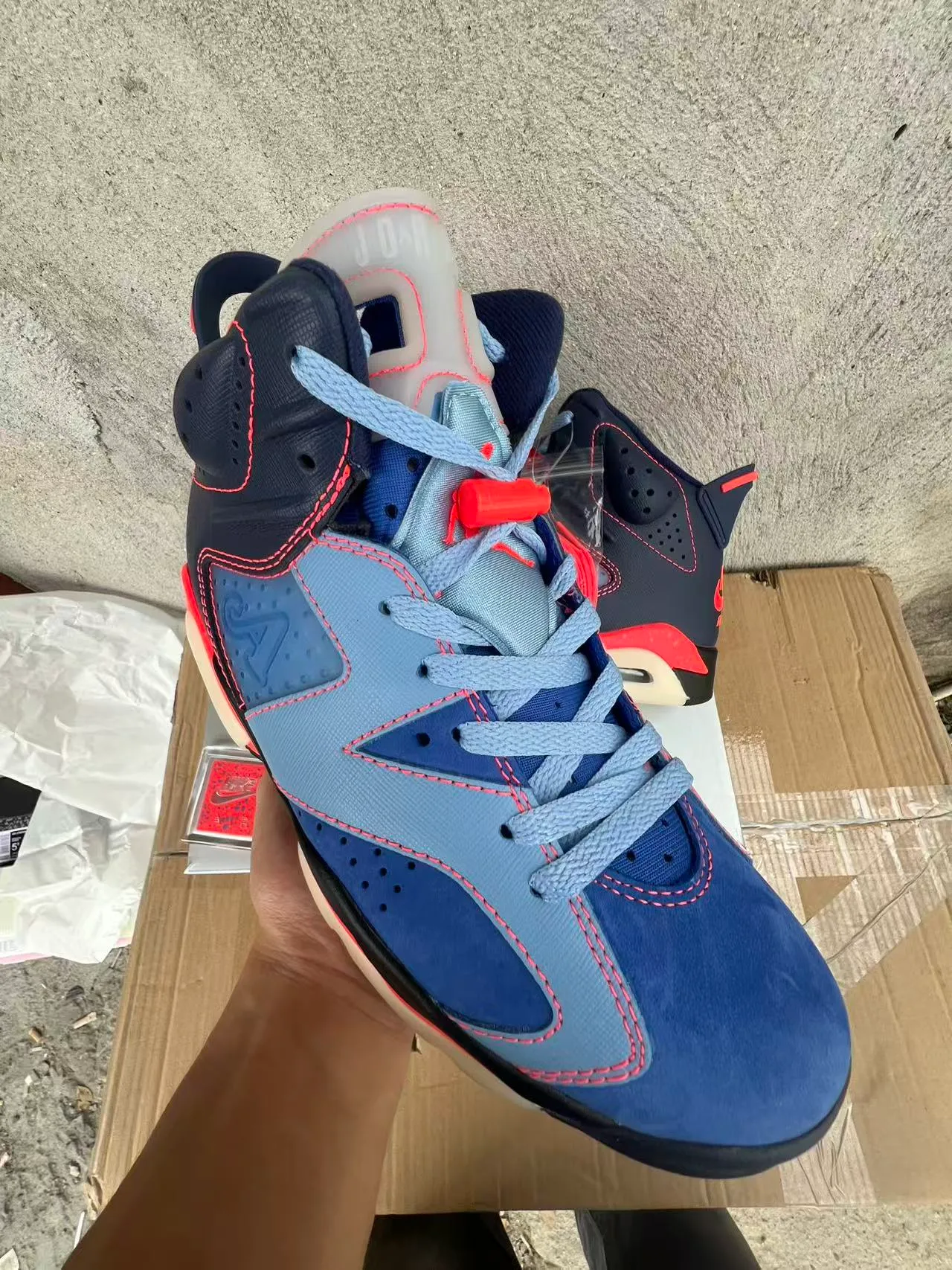 Air Jordan 6 حذاء كرة السلة كحلي وأزرق فاتح وأحمر 2
