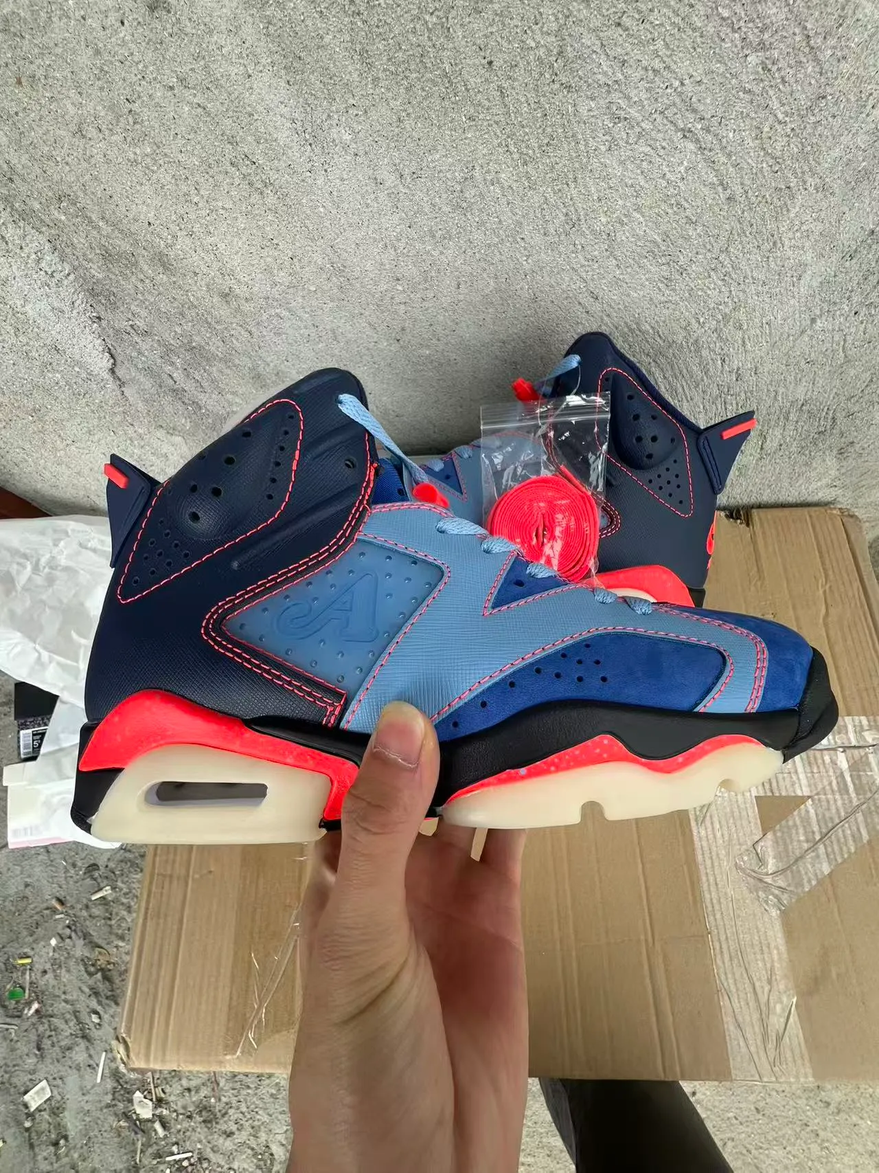 Air Jordan 6 حذاء كرة السلة كحلي وأزرق فاتح وأحمر 7