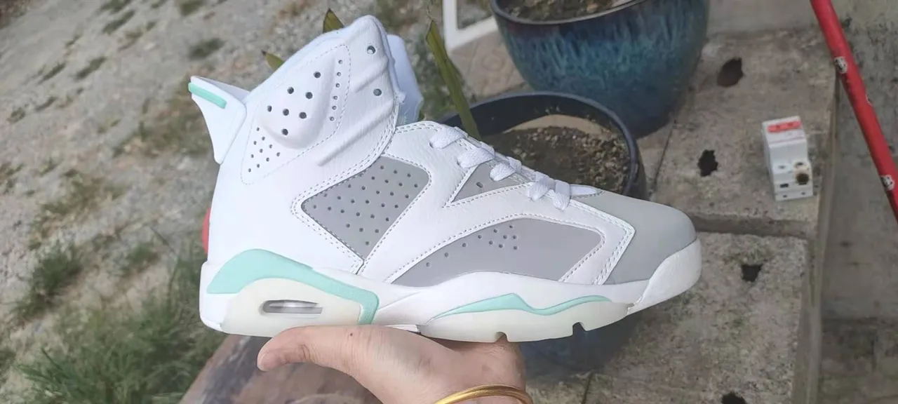 Tênis de basquete Air Jordan 6 branco cinza verde-menta 7