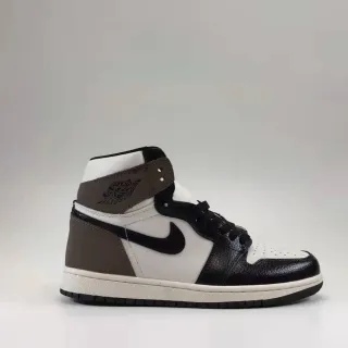 Tênis de basquete Air Jordan de cano alto com cabedal em couro e mesh preto e marrom