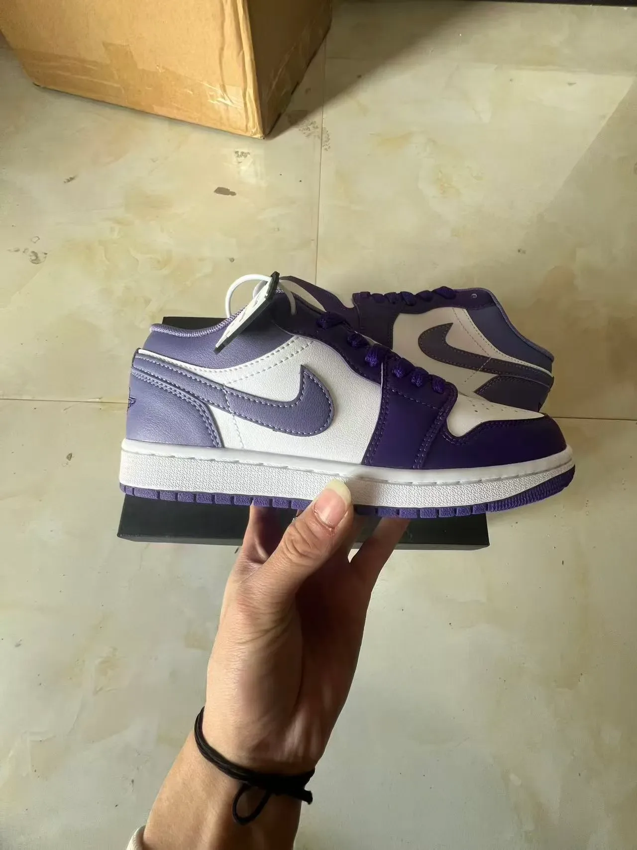 Air Jordan Chaussures de Basket Low-Top Cuir Violet Blanc 7