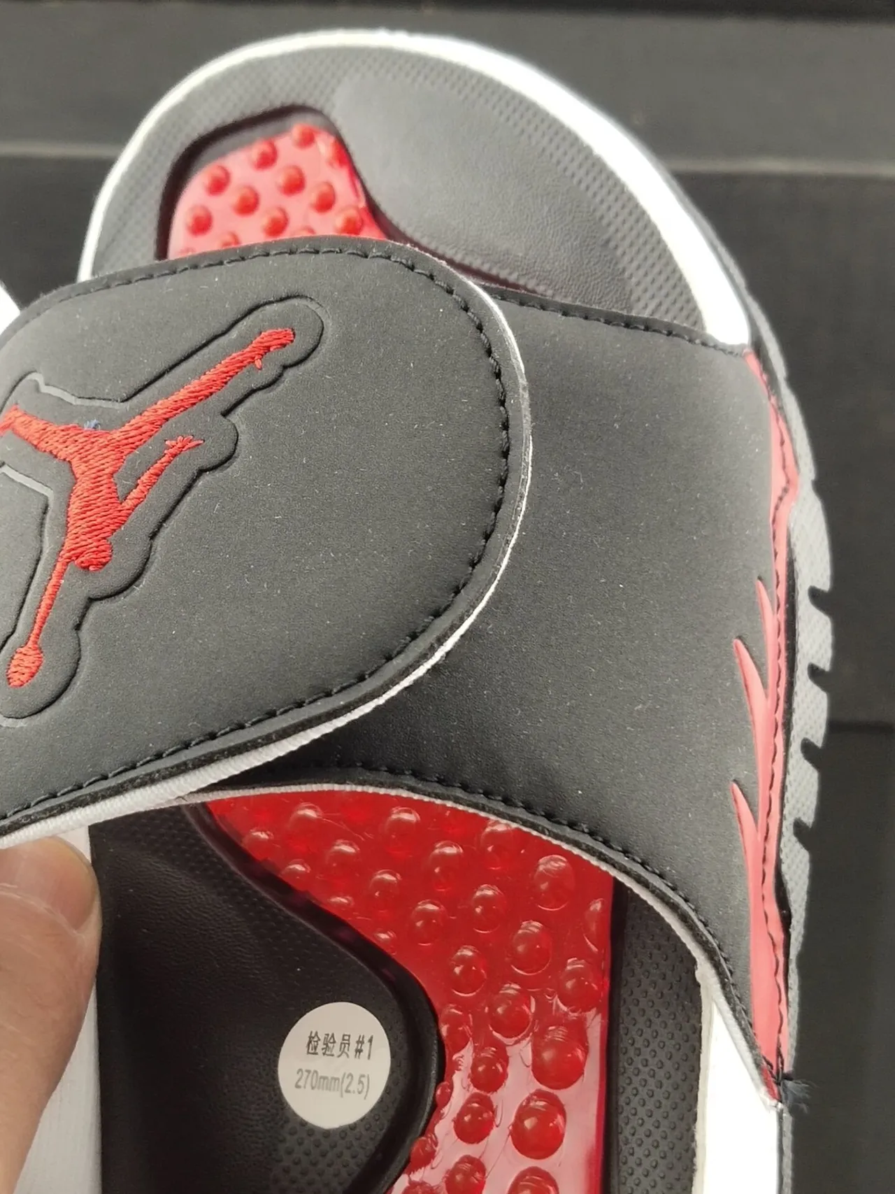 Chanclas Air Jordan Slide negro gris rojo con suela exterior con almohadillas 6