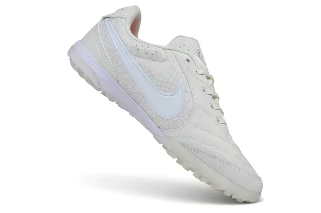Air Jordan Turf Low-Top White and Red Turf Soccer Shoes 3