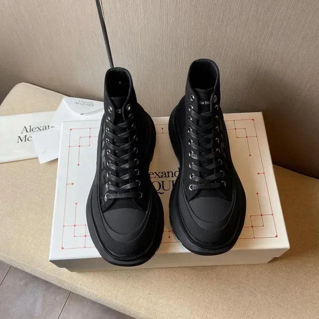 Alexander McQueen Botas Martin Preto de Cano Alto Plataforma 5