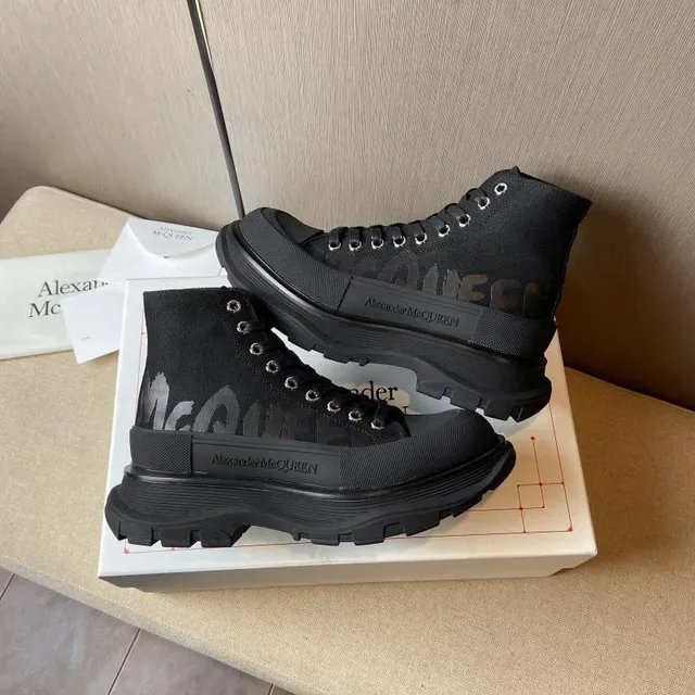 Alexander McQueen Botas Martin Preto de Cano Alto Plataforma 7