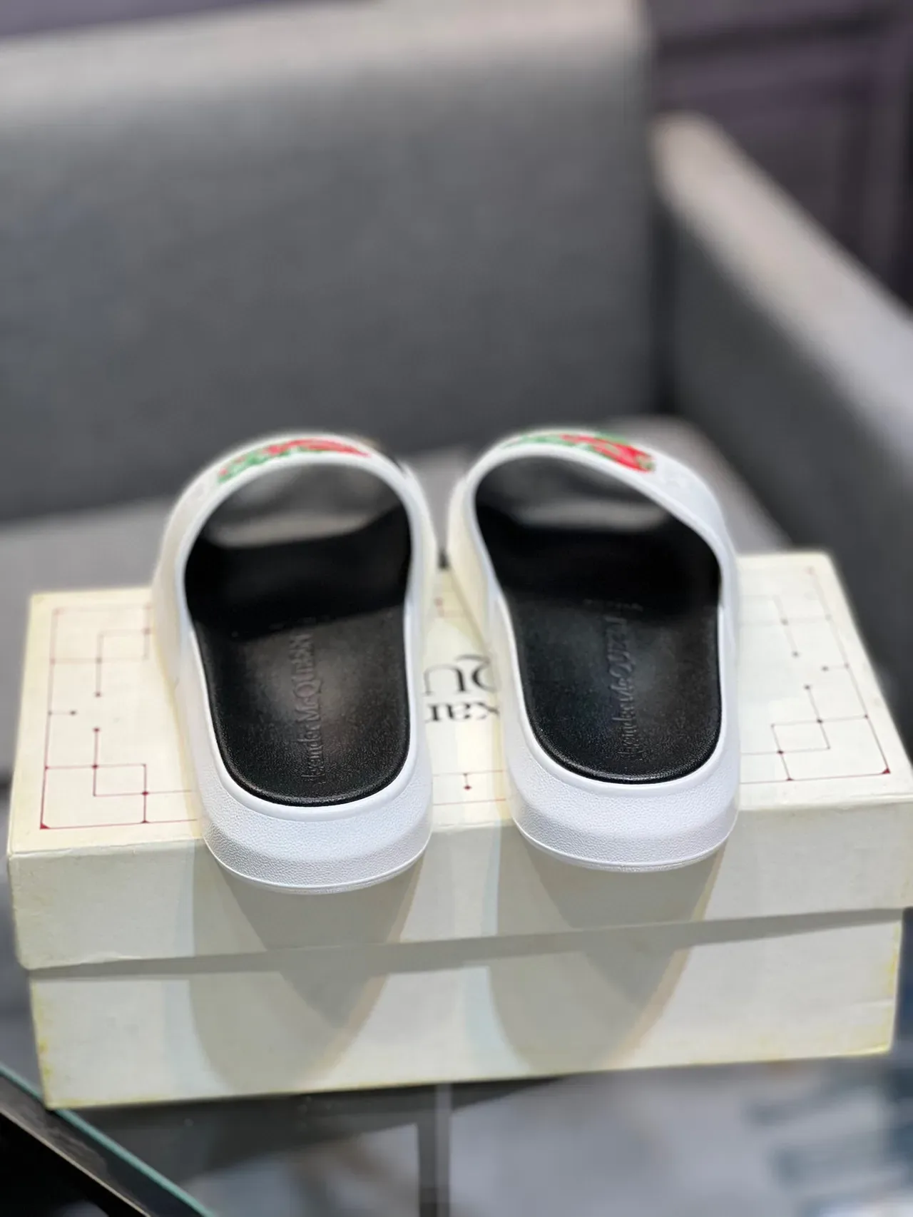 Alexander McQueen Graphic Print White and Black Slide Slippers 8