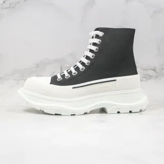 Alexander McQueen Oversized Sneaker Black and White Chunky Sneaker