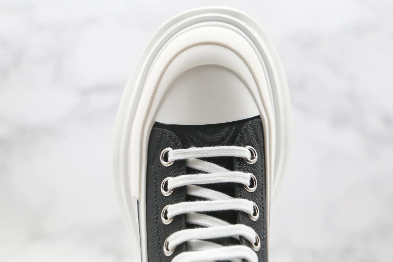 Alexander McQueen Oversized Sneaker Black and White Chunky Sneaker 4