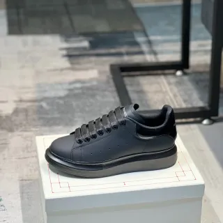 Alexander McQueen oversized 黑色生活方式运动鞋