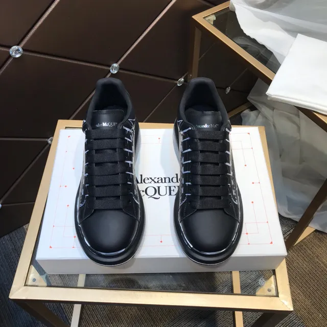 Alexander McQueen Oversized Sneaker Black White Sole Matte Leather Upper Lifestyle Sneakers 7