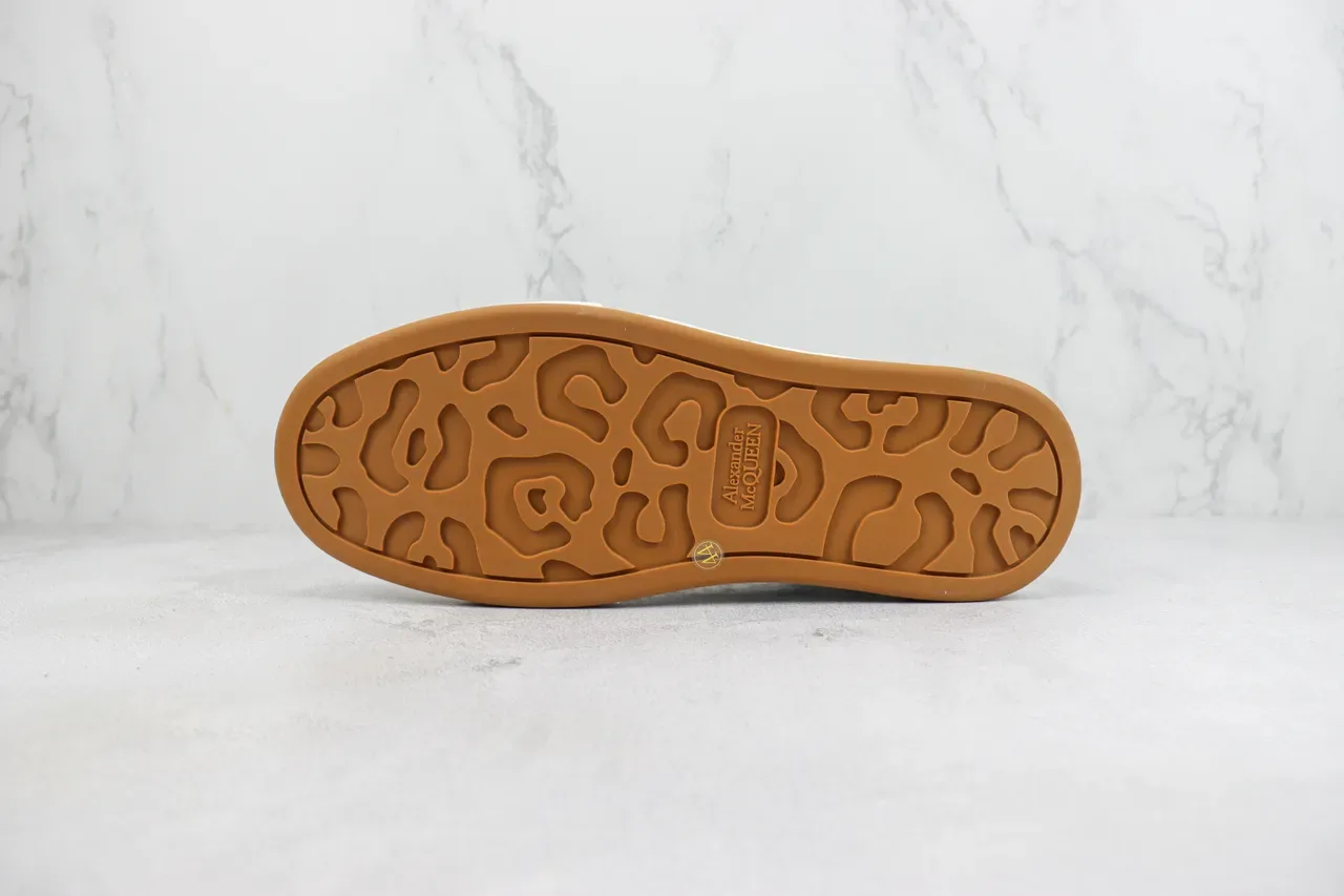 Alexander McQueen 超大号运动鞋 浅灰色 白 Gum 生活方式运动鞋 8