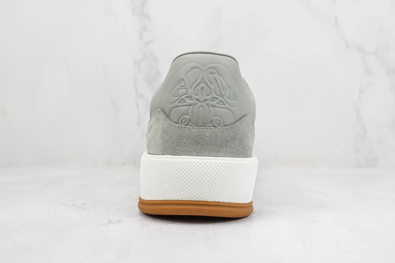 Alexander McQueen 超大号运动鞋 浅灰色 白 Gum 生活方式运动鞋 9