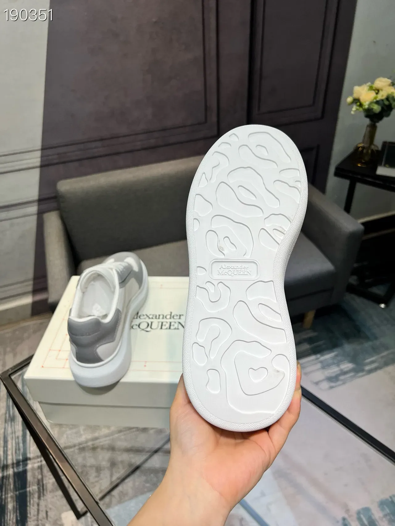 Alexander McQueen حذاء رياضي oversized أبيض و رمادي أسلوب الحياة حذاء رياضي 3
