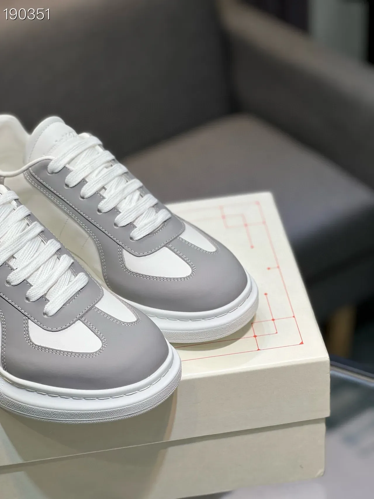 Alexander McQueen حذاء رياضي oversized أبيض و رمادي أسلوب الحياة حذاء رياضي 5
