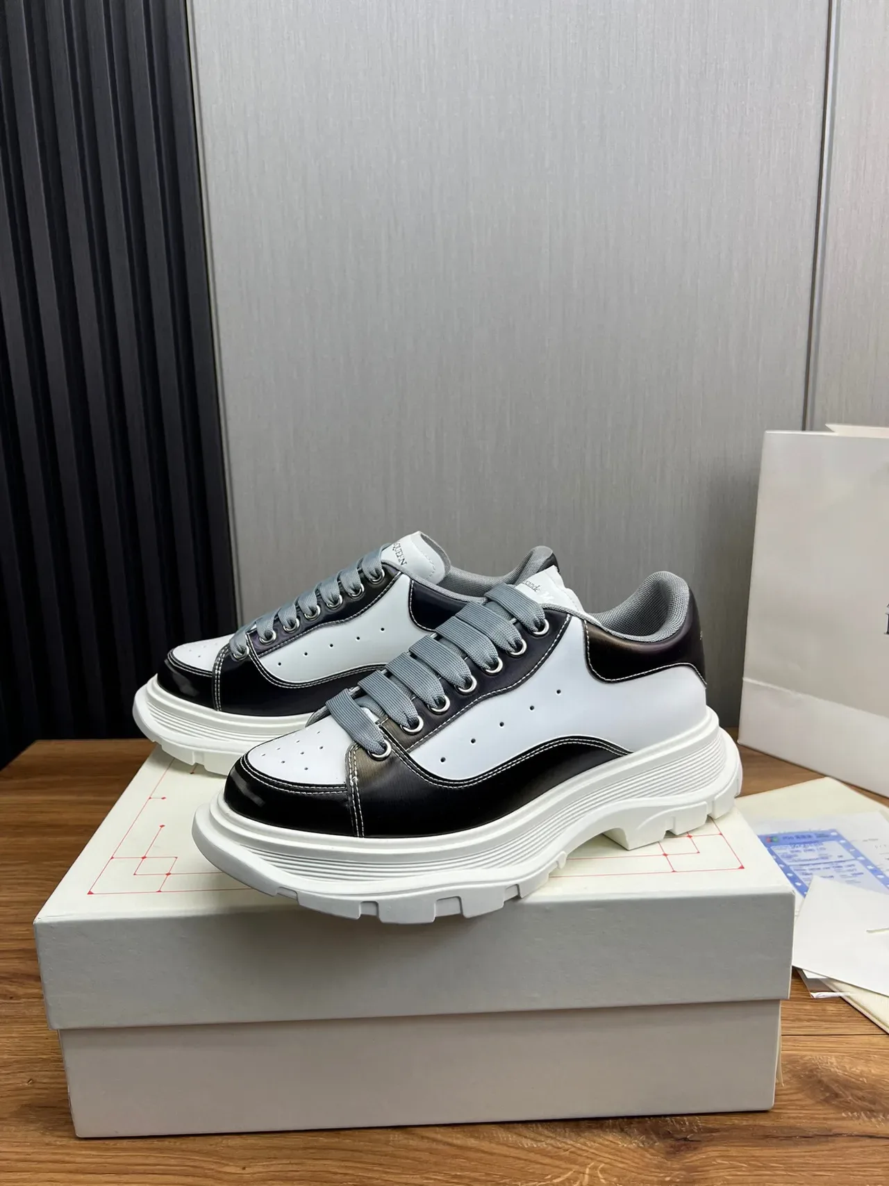 Alexander McQueen Oversized Sneaker White Black Gray Chunky Sneakers 3