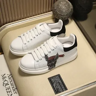 Alexander McQueen बड़ा स्नीकर सफेद काला आकृति मोटी प्लेटफॉर्म सोल जीवनशैली स्नीकर