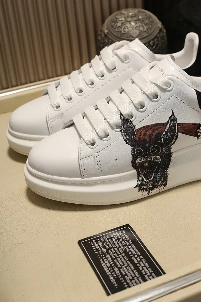 Alexander McQueen बड़ा स्नीकर सफेद काला आकृति मोटी प्लेटफॉर्म सोल जीवनशैली स्नीकर 4