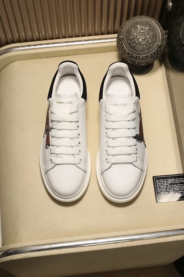 Alexander McQueen बड़ा स्नीकर सफेद काला आकृति मोटी प्लेटफॉर्म सोल जीवनशैली स्नीकर 8