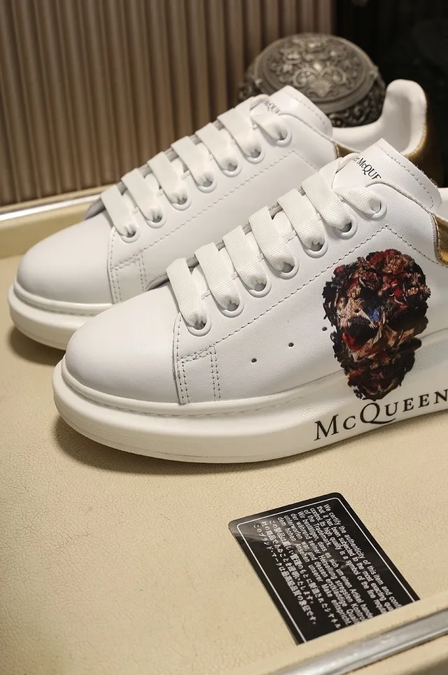 Alexander McQueen Oversized Sneaker White Gold Skull Lifestyle Sneakers 4