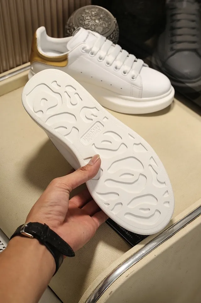Alexander McQueen Oversized Sneaker White Gold Skull Lifestyle Sneakers 5