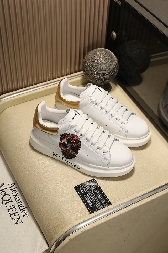 Alexander McQueen Oversized Sneaker White Gold Skull Lifestyle Sneakers 7