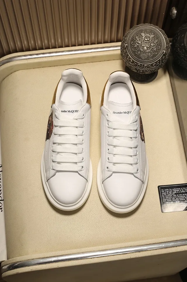 Alexander McQueen Oversized Sneaker White Gold Skull Lifestyle Sneakers 9